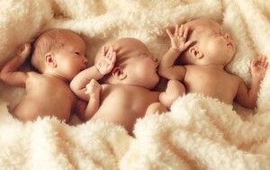 В Хакасии за рождение тройняшек выплатят 1 миллион рублей