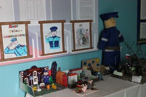 В отделе полиции Саяногорска открылась выставка лучших работы конкурса «Полицейский Дядя Стёпа»