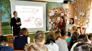 Школьников Хакасии учат противостоять терроризму