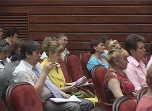 Зарплата саяногорских учителей и врачей с 1 июня начала расти