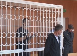 Саяногорский городской суд вынес решение по делу 26 летнего Давида Давтяна, который обвиняется в нанесении телесных повреждений милиционеру