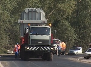 Очередной трансформатор СШГЭС сегодня пересечет Саяногорск