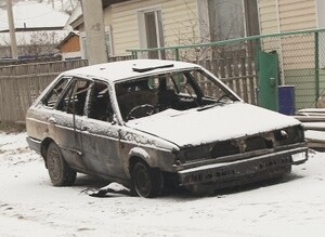 В Саяногорске сгорело 2 гаража и машина