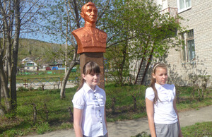 В Хакасии открыли монумент Герою Советского Союза