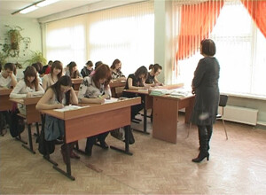 В Саяногорских школах начались «последние звонки», а с понедельника выпускники приступят к сдаче ЕГЭ
