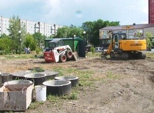 В Саяногорске продолжается строительство сквера