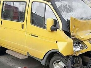 Пассажирская ГАЗель попала в ДТП на трассе Абакан - Саяногорск