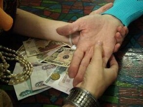 В Хакасии задержали мошенницу, взявшую за снятие порчи почти 800 тыс. рублей