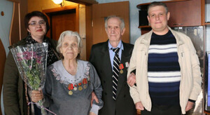 Сотрудники РУСАЛа сделали подарки ветеранам в Саяногорске