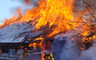 В Саяногорске огонь тушили сразу 18 человек