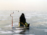 В Хакасии любители зимней рыбалки должны соблюдать осторожность