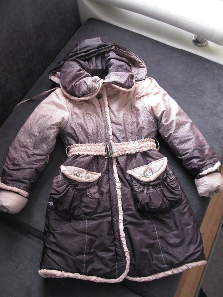 Детские вещи -Зимнее пальто,на рост 128,цена-500 руб.-89833739099