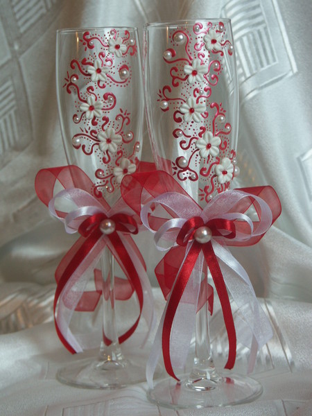 Свадебные бокалы украшенные вручную -в наличии