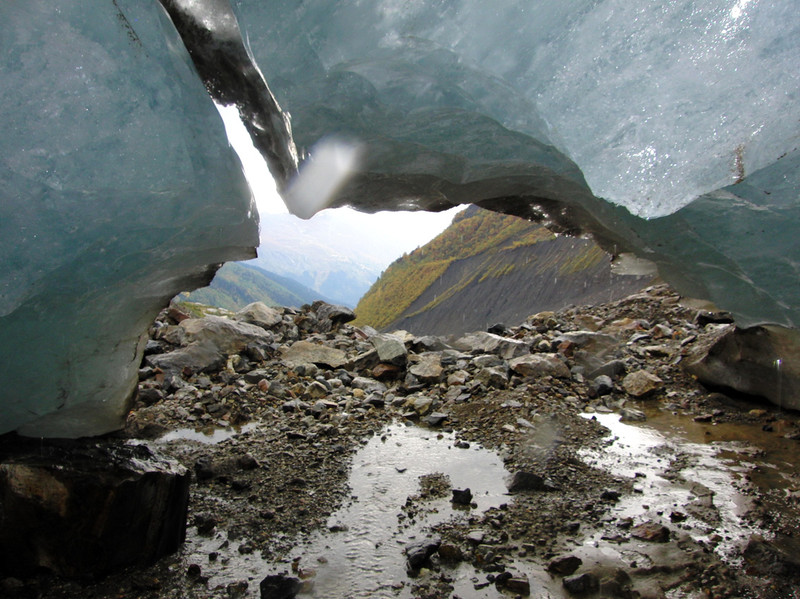 2013 -Алибекский ледник - вид изнутри )